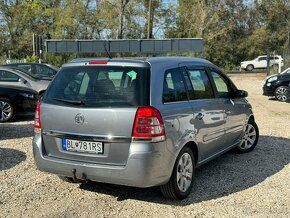 Opel Zafira 1,8 Benzin Plyn 259 000 km 2009 - 4