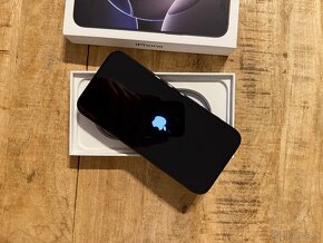 Apple iPhone 16 Pro Max 256GB Black, Záruka istore 10/2026 - 4