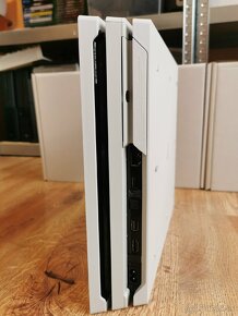 PS4 PRO 1TB Glacier White - 4