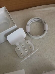 Apple AirPods Pro (2. generácie) - 4