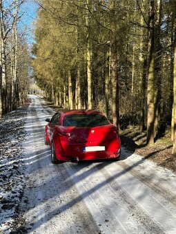 Alfa Romeo GT 1.9JTD - 4