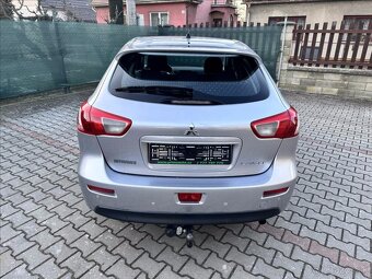 Mitsubishi Lancer 1.8 105kW 2010 85911km TAŽNÉ 1.majitel - 4