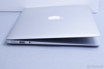 ZÁRUKA/Macbook Air 13.3"/I5 1.8HZ/8GB RAM/256GB SSD/CZ/BAT - 4