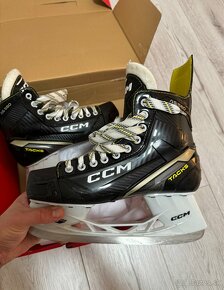 Korčule CCM Tacks AS 560 Sr - 4