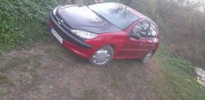 Vymením Peugeot 206 1.4  55kw r.v.2006 - 4