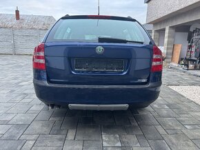 ŠKODA OCTAVIA 2 ELEGANCE 1.9 TDI  COMBI - 4