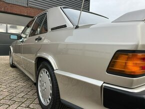 1990 Mercedes-Benz 190 2.5 16V - 4