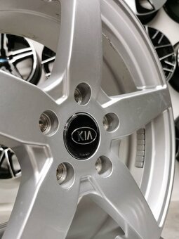 Kia R17 5x114,3 alu disky - 4