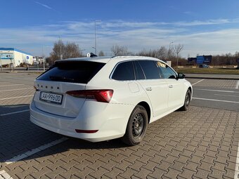 Škoda Octavia Combi 2.0 TDI SCR Style DSG, Matrix, sport - 4