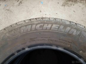 Michelin 215/65R16 - 4