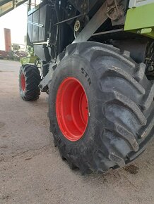 Predám kombajn Claas Lexion 460 - 4