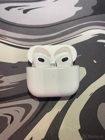 Apple AirPods (3. generácie) s nabíjacím puzdrom Magsafe - 4