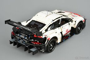 LEGO Porsche 911 RSR 42096 - 4