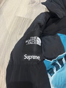 The North Face x Supreme bunda - 4