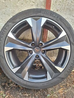 245/40 R19 Cupra Formetor - 4