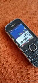 Nokia 3720classic - 4