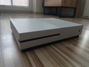 XBOX ONE S 1TB + 2x Ovládač + 7 hier - 4