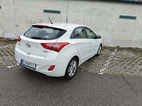 Hyundai i30 Family; 1,6 benzin - 4