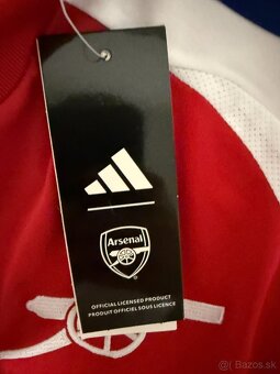 dres Arsenal-Saka - 4