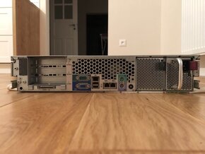 Predam server HP Proliant DL380 G4 - 4