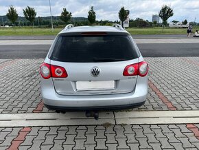 Volkswagen Passat B6 2.0 TDi DSG NAVI TZ 1maj v ČR - 4