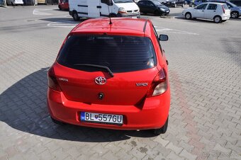 Toyota Yaris 1.3 benzín - 4