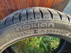 Predám zimné pneu Nokian 245/40 R17 - 4