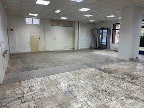 Na prenájom obchodný priestor 230m2 - Voľný ihned - 4