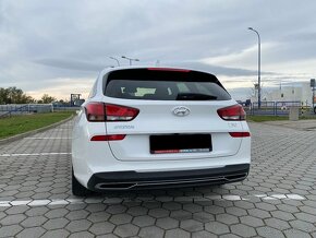 Hyundai i30 CW Kombi 1.6 CRDi Family DTC - 4