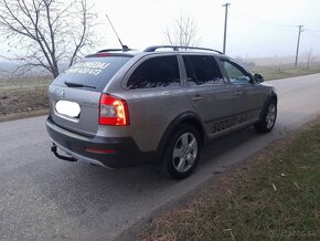 ŠKODA OCTAVIA SCOUT 2.0 TDI 4x4 - 4