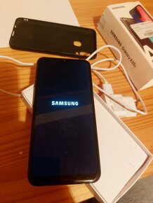 Samsung A20e 32gb na 2sim karty - 4