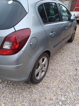 Rozpredám Opel Corsa D 1.2 63kw A12XER 2012 - 4