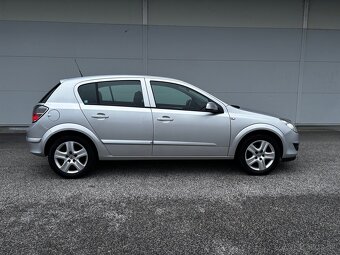 Opel Astra 1.6 85kw 2009‼️NOVÁ STK/EK‼️ - 4