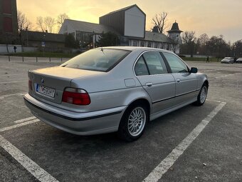 BMW E39 528i - 4