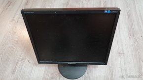 19" LCD SAMSUNG SM 943N LS19MYAKBB/EDC - 4