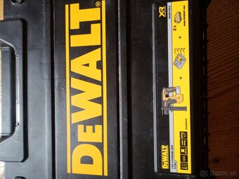 Dewalt - 4