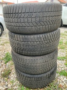 225/45R17 - 4