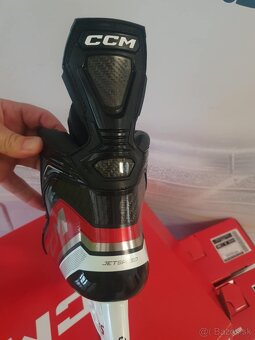 korčule senior CCM JetSpeed FT6pro -nové v neskutočnej cene - 4