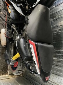 Aprilia sr 50 ditech - 4