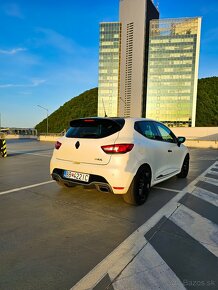 Renault Clio 1.6 R.S.Trophy 220 EDC - 4