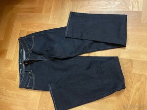 LEVIS - 4