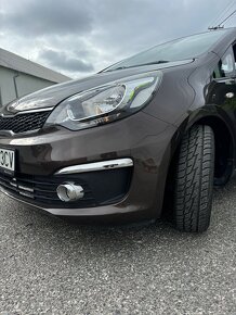 Kia rio - 4