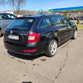 Škoda Octavia III Combi 2.0 CR DSG - 4