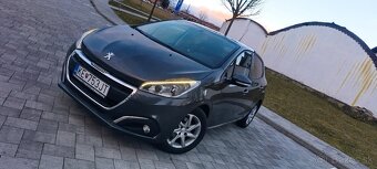 Peugeot 208 Allure - 4