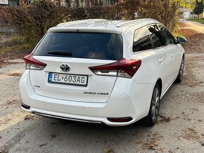 Toyota Auris Touring Sports 1.8 I VVT-i HybridSD Facelift - 4