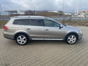 Volkswagen Passat Alltrack B7 2.0 TDI DSG 4X4 - 4