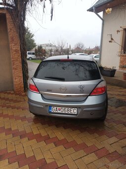 predam opel Astra H - 4