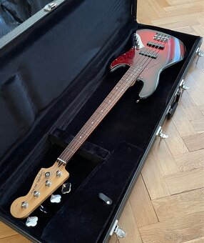 Fender Squier Jazz bass - 4