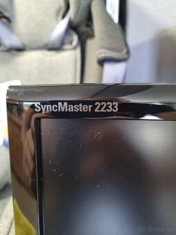 Monitor Samsung 22" SyncMaster 2233 - 4