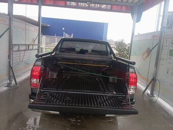 Toyota Hilux 2.4 - 4